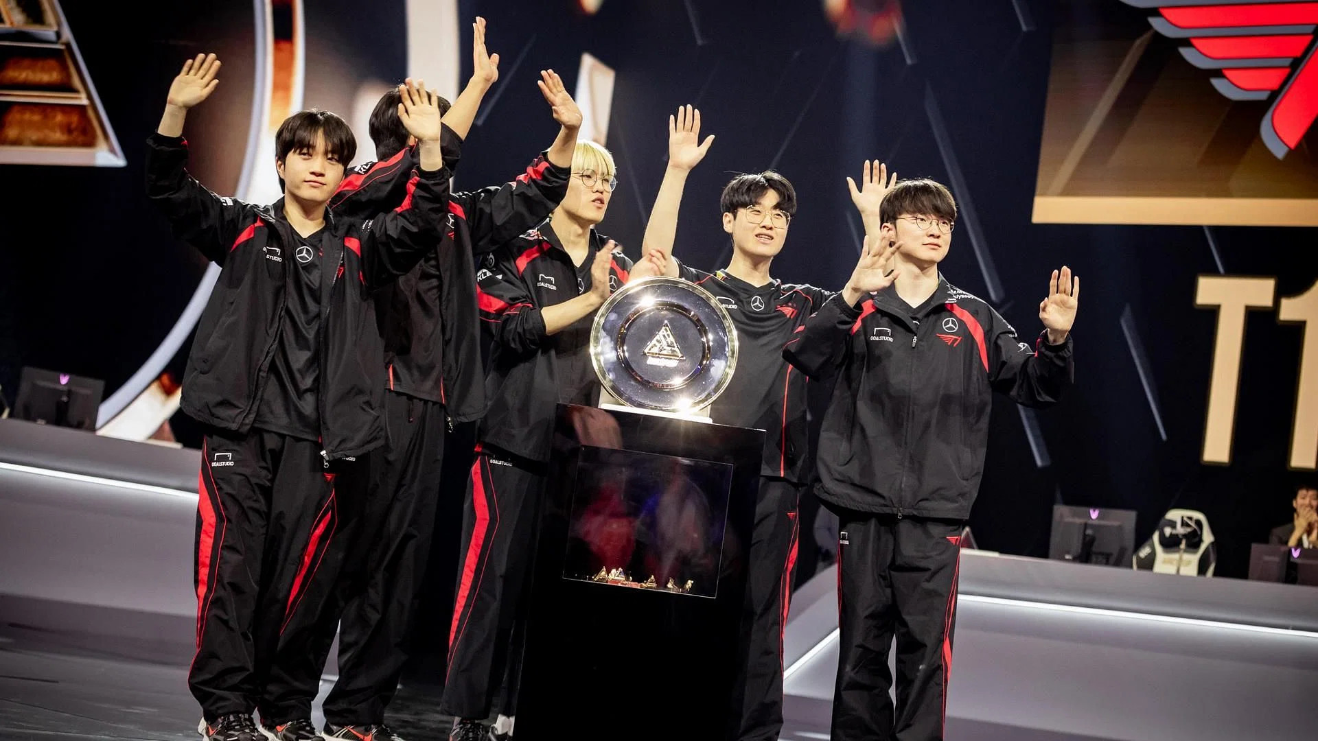 Cac doi tuyen va to chuc Esports chuyen nghiep