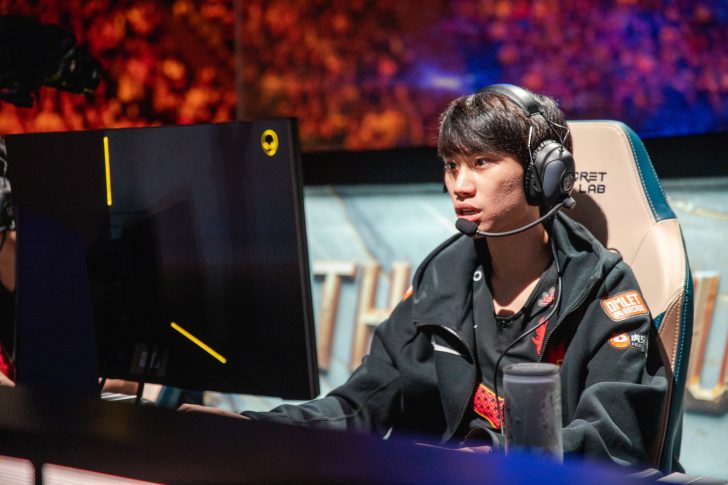 Tuyển Thủ Esports Chuyên Nghiệp Thực Sự Là Ai